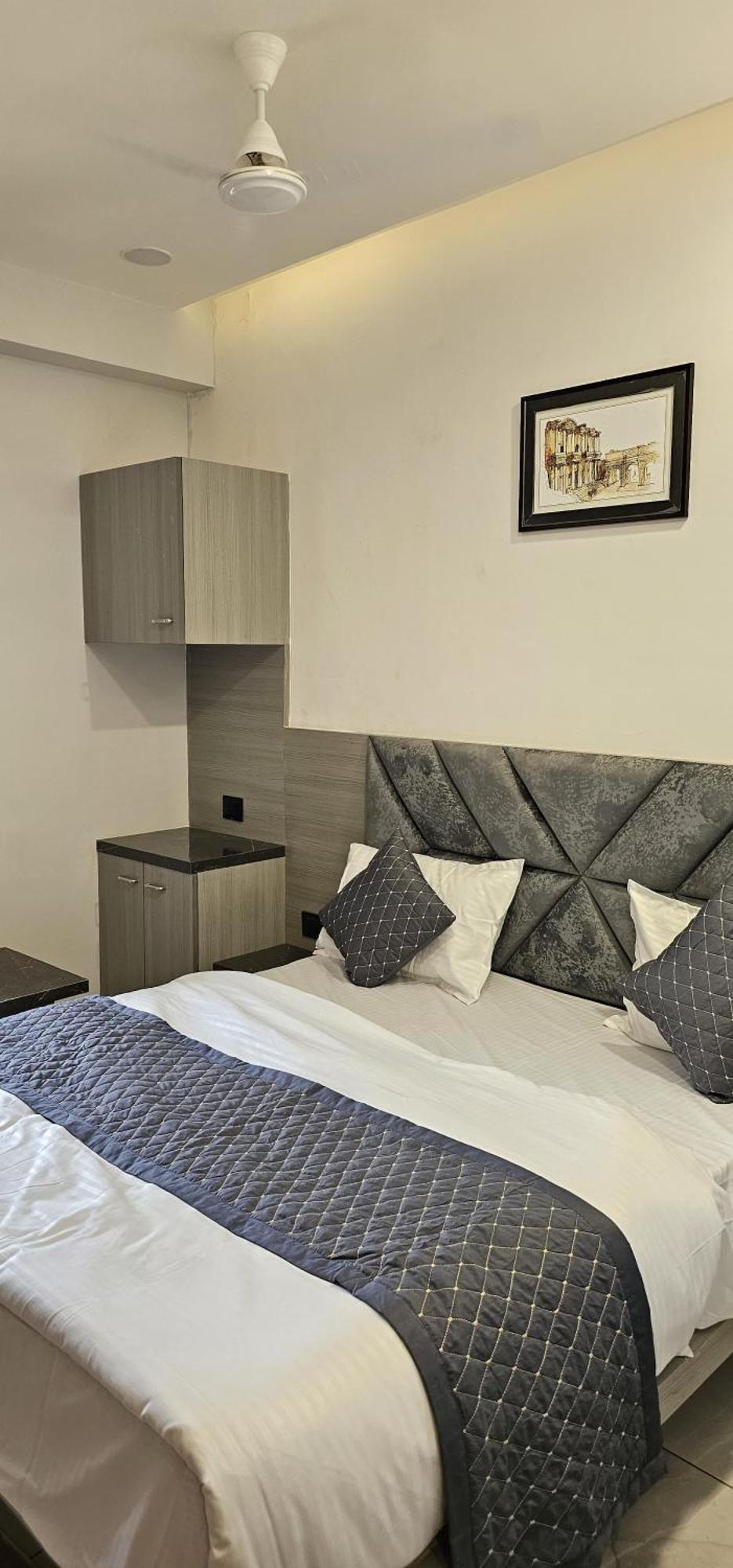 Hotel Allen Ahmedabad Buitenkant foto