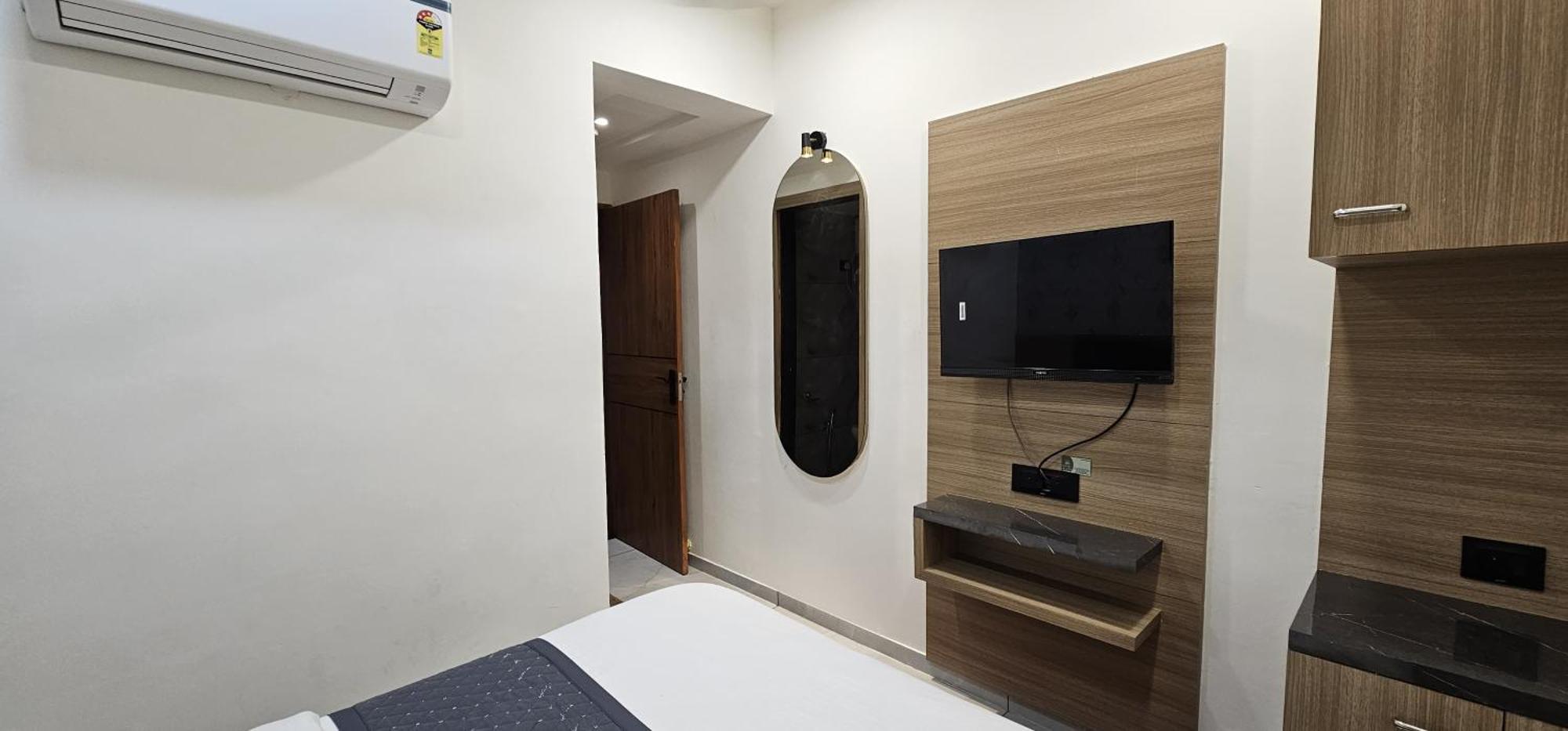 Hotel Allen Ahmedabad Buitenkant foto